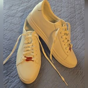 Men's Skechers White Arch Fit Sneakers Size 9